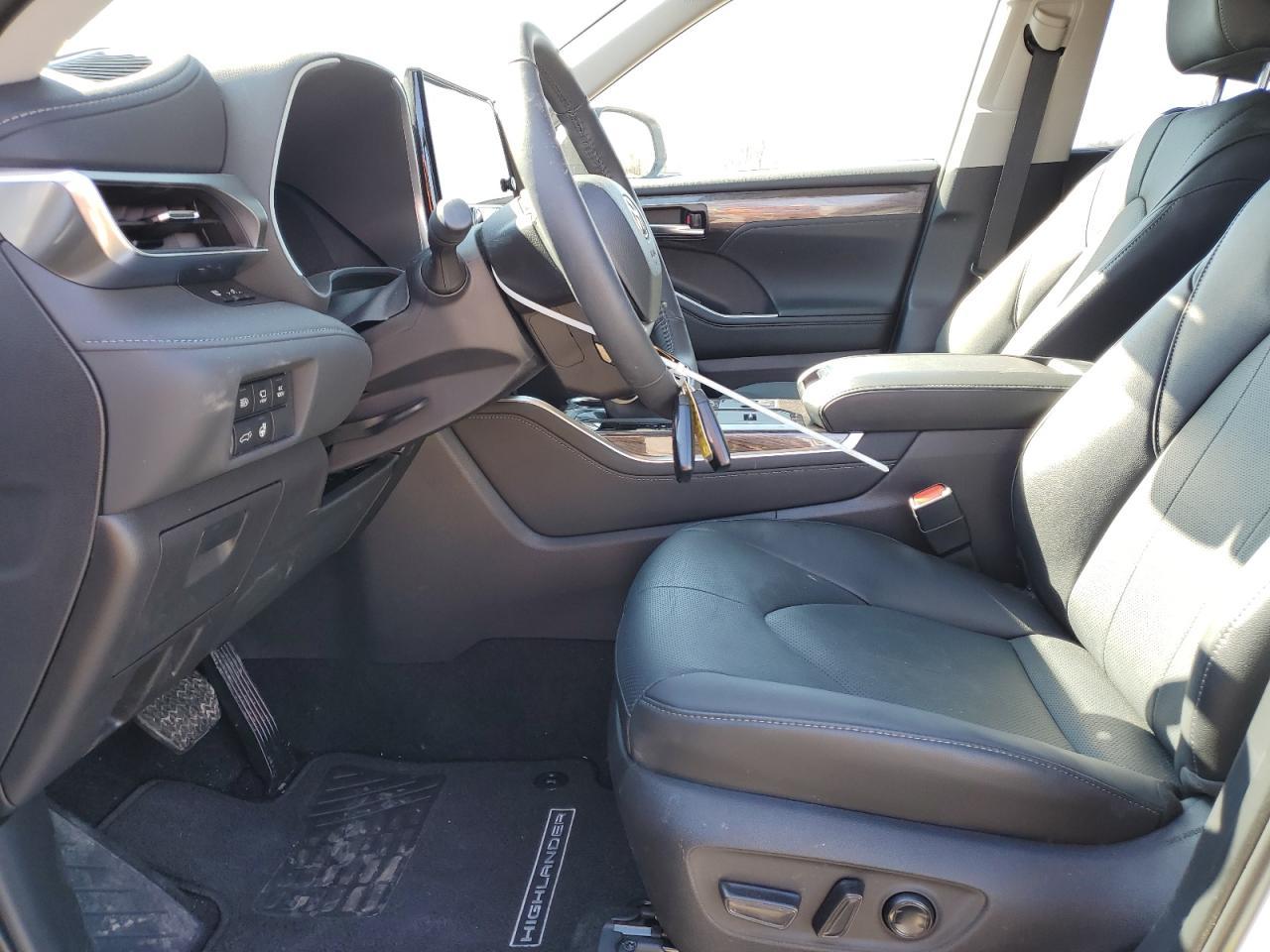2024 TOYOTA HIGHLANDER - Image 7