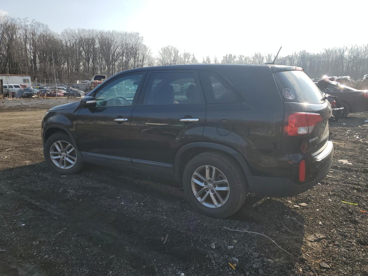 2015 KIA SORENTO LX - Image 2