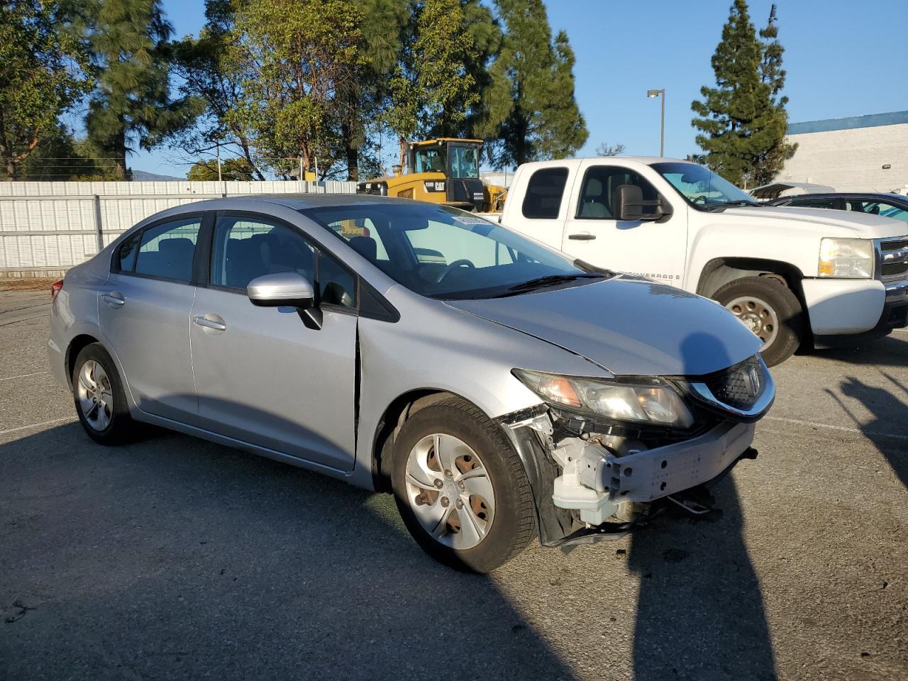 2015 HONDA CIVIC LX - Image 4