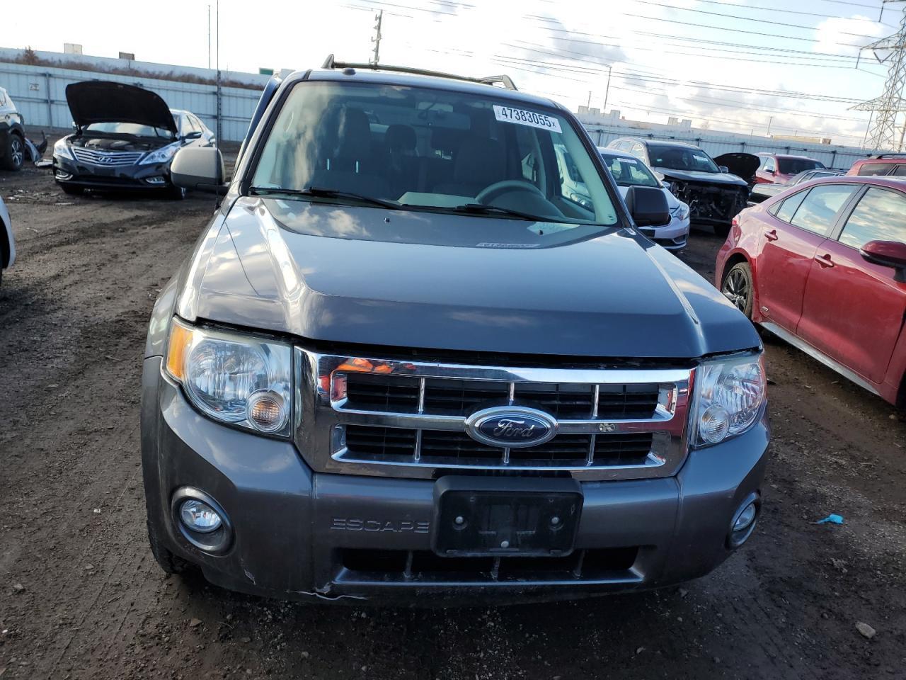 2010 FORD ESCAPE XLT - Image 5