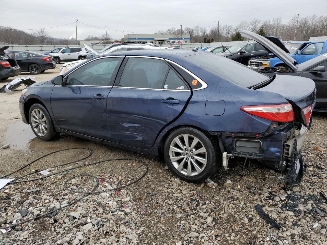 2016 TOYOTA CAMRY LE - Фото 2