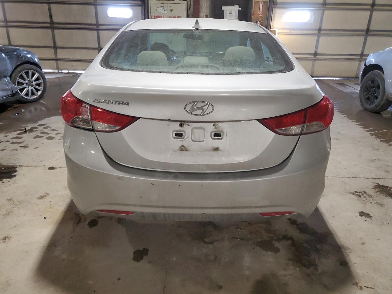 2013 HYUNDAI ELANTRA GL - Image 6