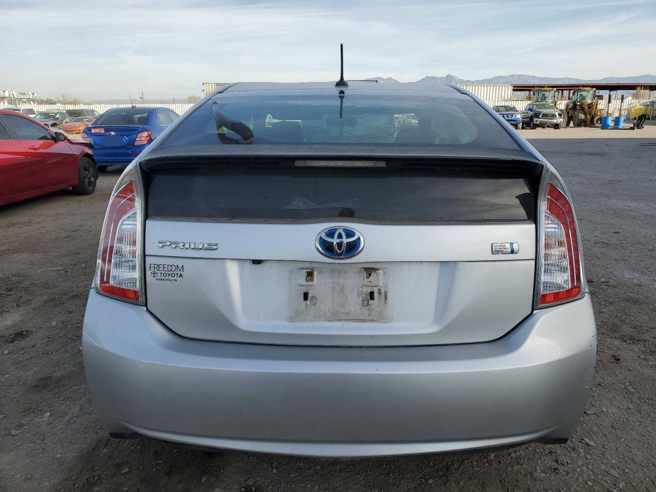 2013 TOYOTA PRIUS - Image 6