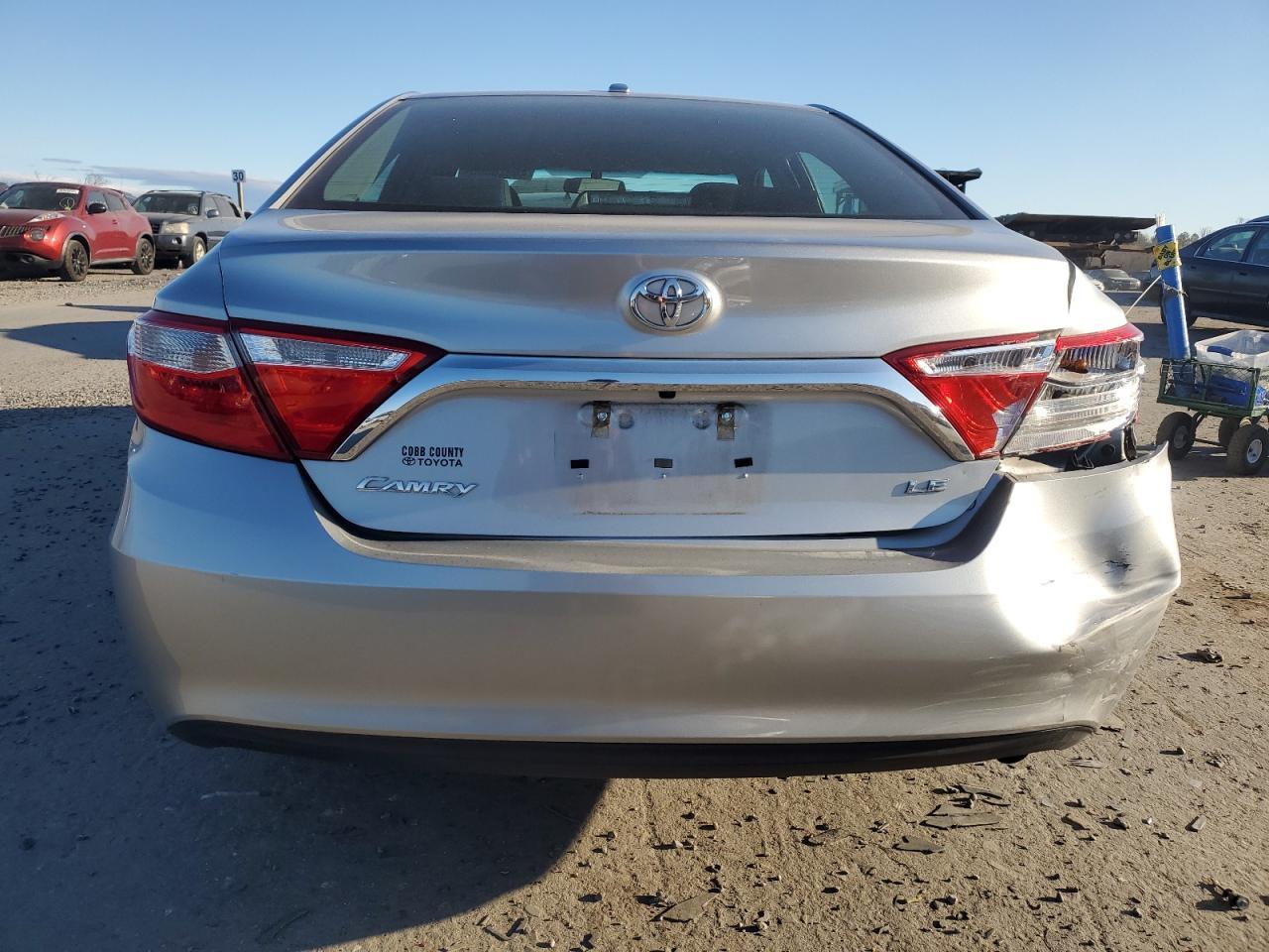 2015 TOYOTA CAMRY LE - Фото 6