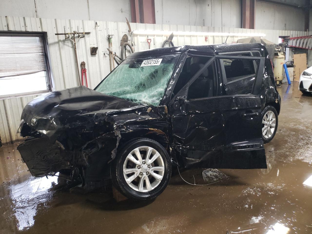 2013 KIA SOUL +
