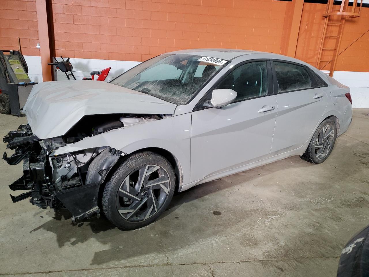 2024 HYUNDAI ELANTRA SE