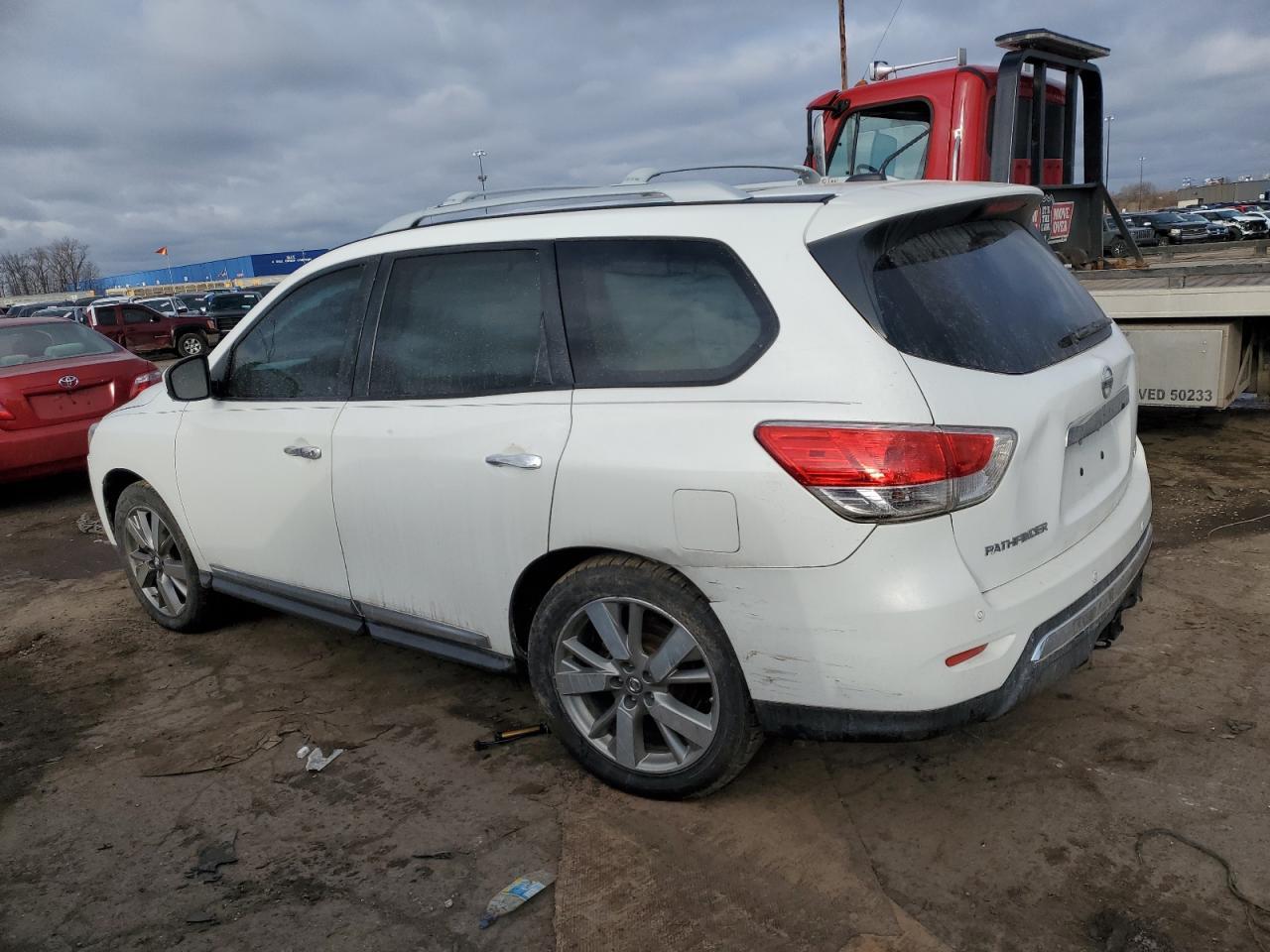 2013 NISSAN PATHFINDER - Image 2