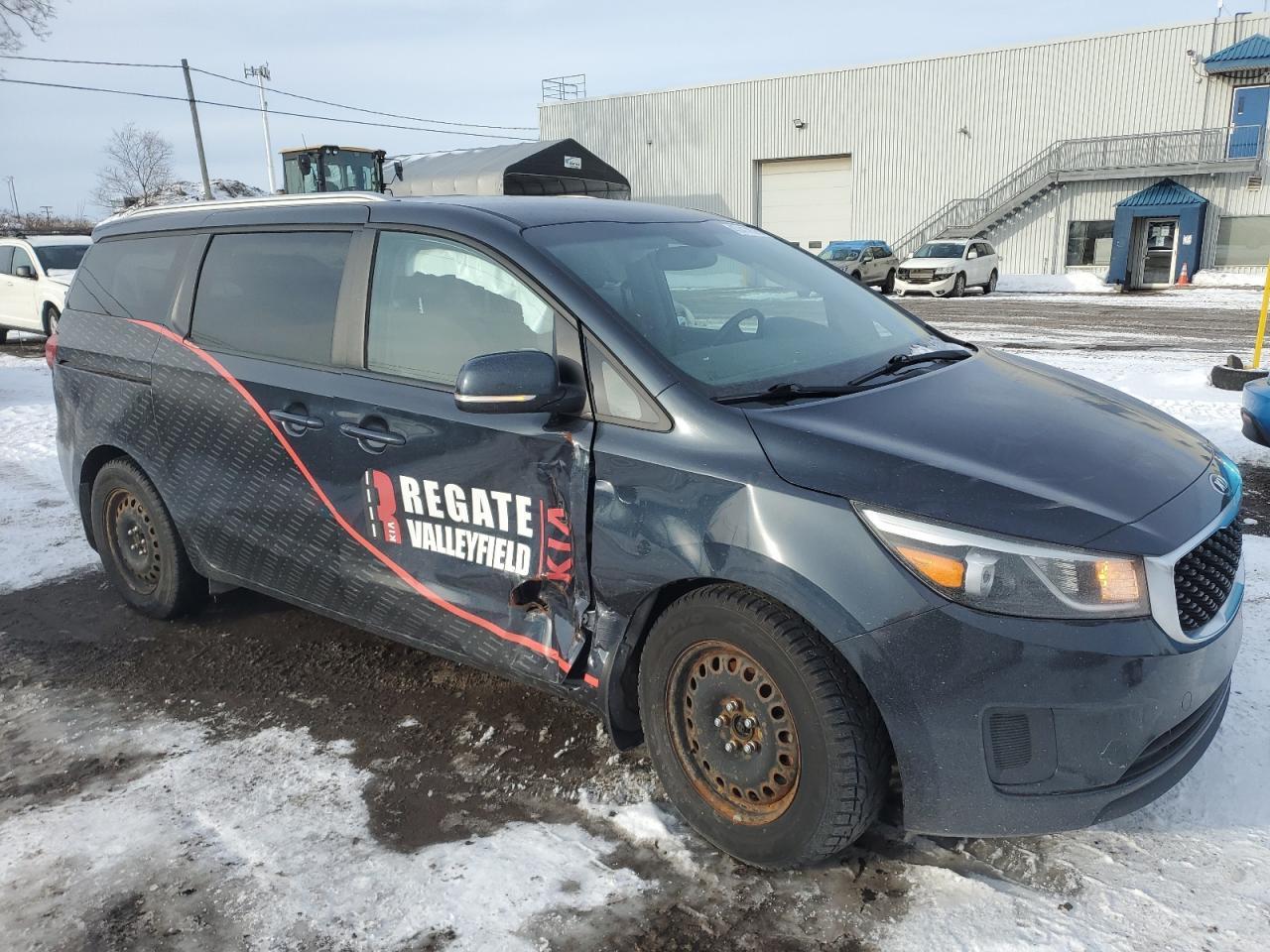 2017 KIA SEDONA LX - Фото 4