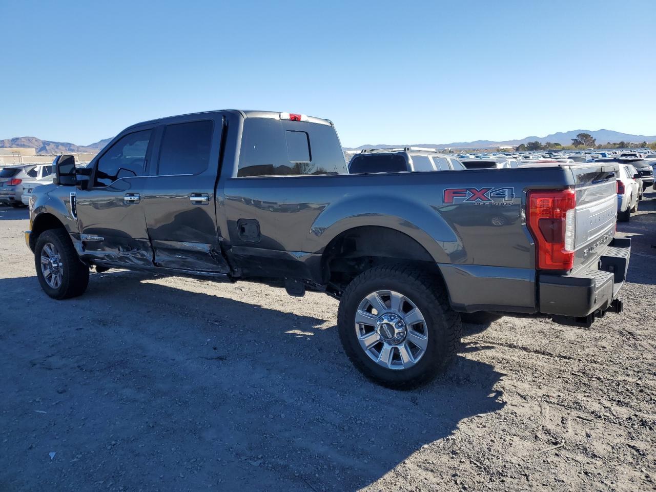 2017 FORD F350 SUPER - Image 2