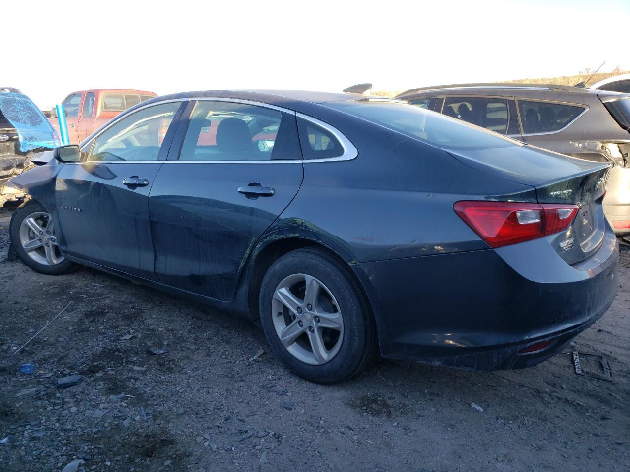2019 CHEVROLET MALIBU LS - Фото 2