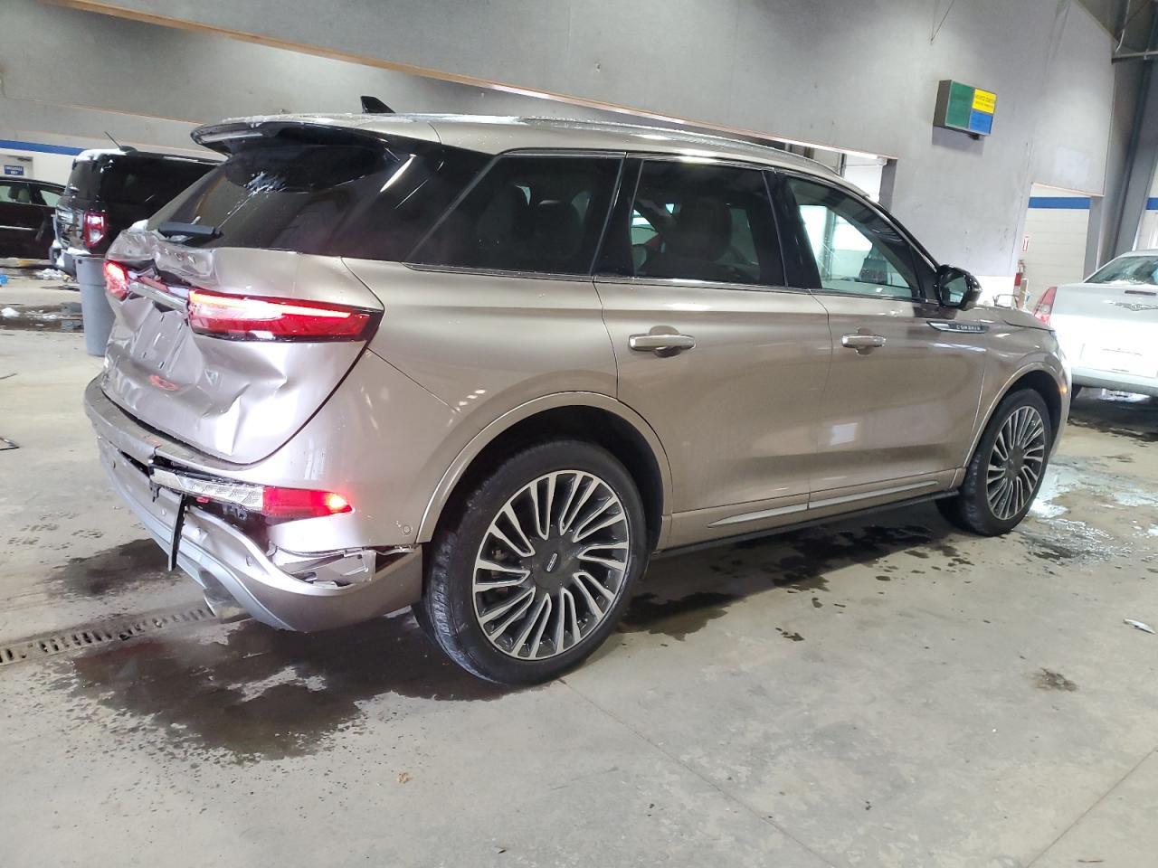 2020 LINCOLN CORSAIR RE - Фото 3