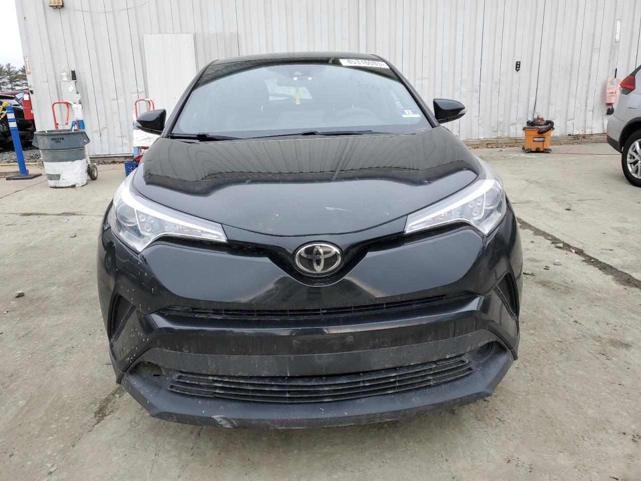 2019 TOYOTA C-HR XLE - Фото 5