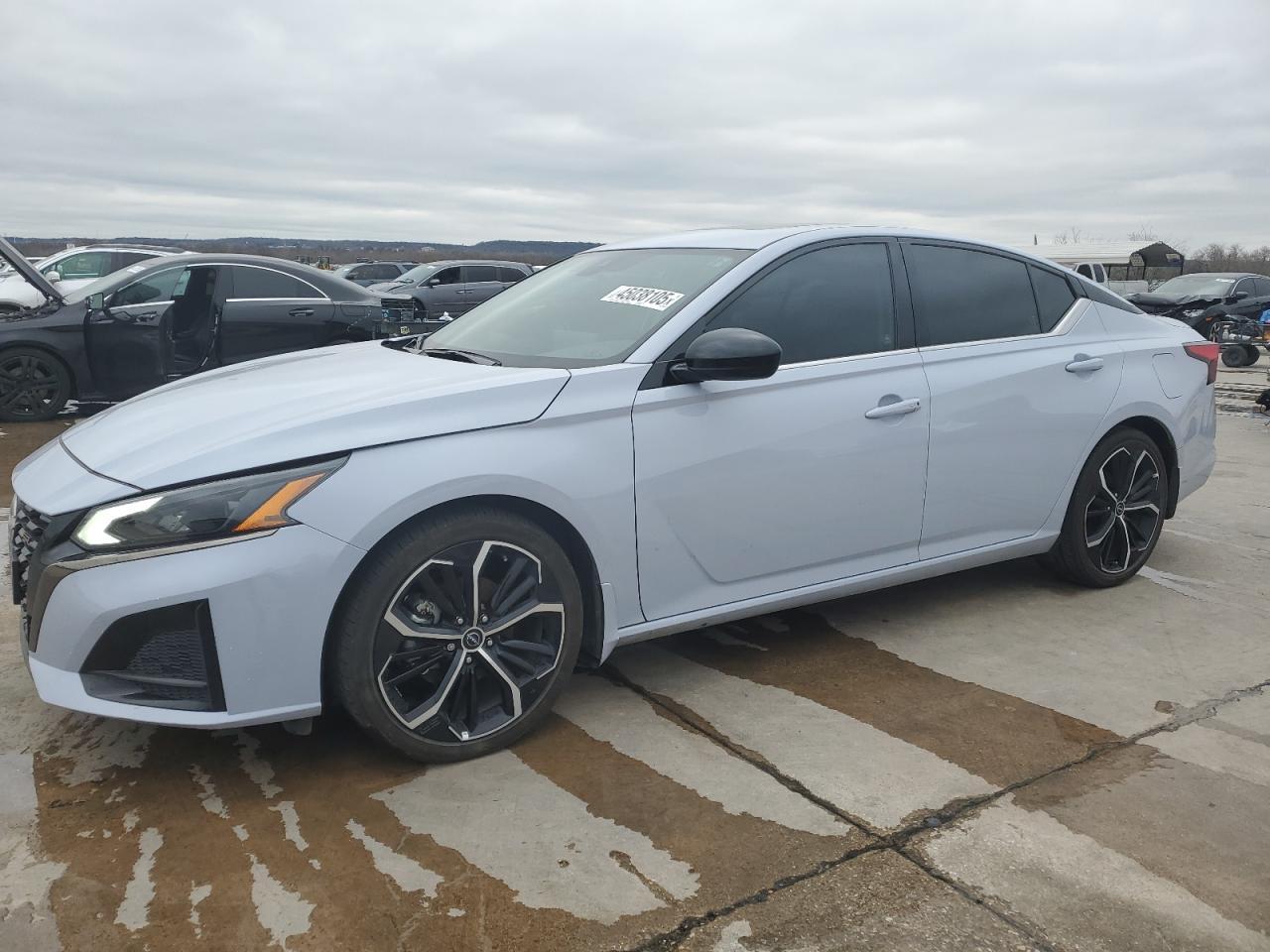 2024 NISSAN ALTIMA SR