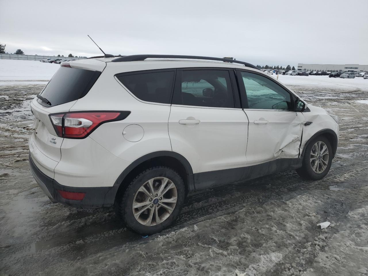 2017 FORD ESCAPE SE - Фото 3