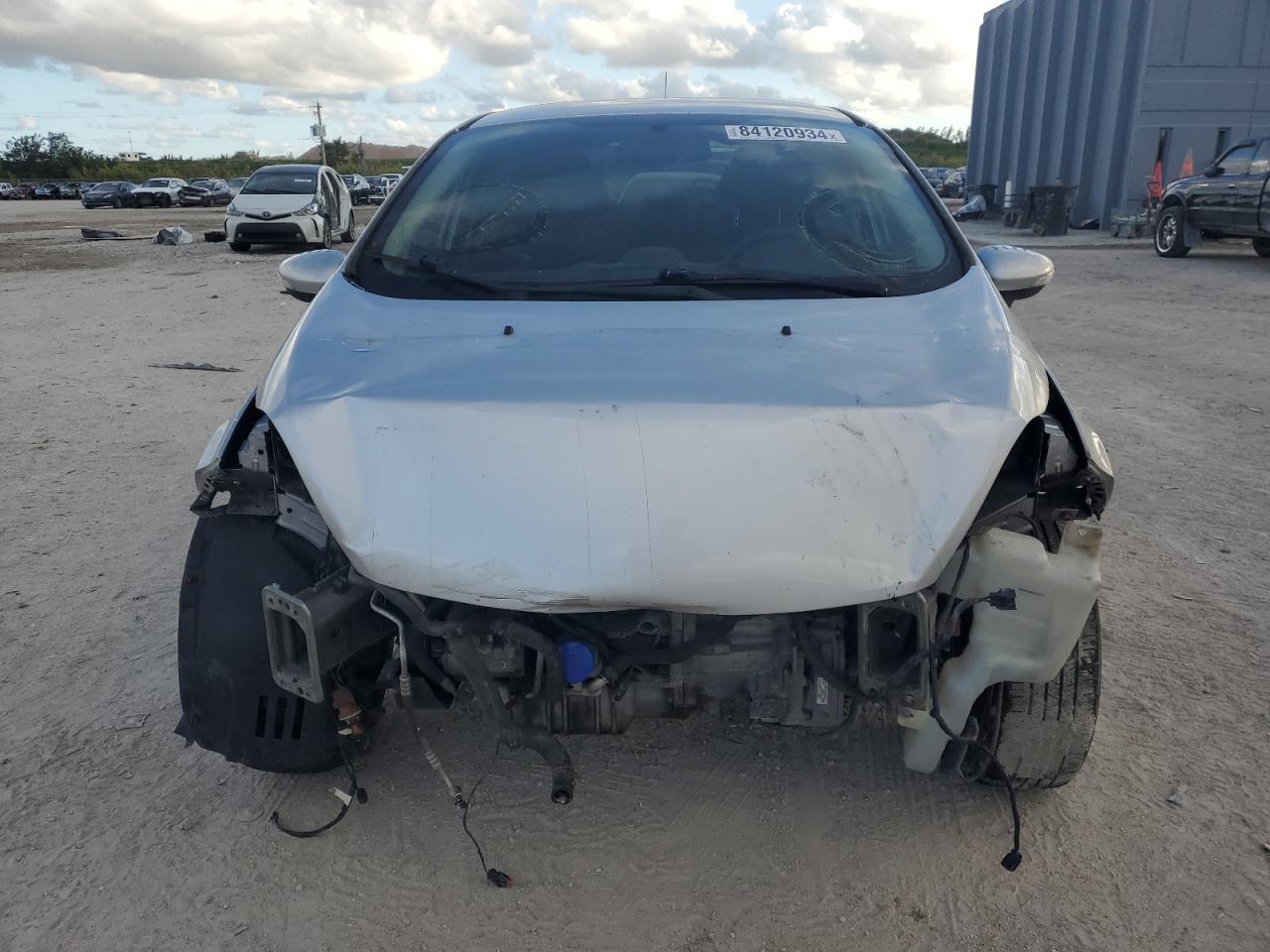 2013 FORD FIESTA SE - Фото 5