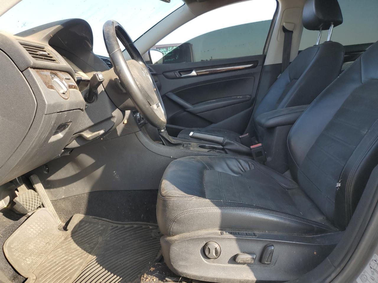 2014 VOLKSWAGEN PASSAT SEL - Фото 7