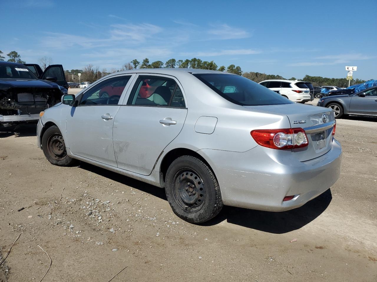 2013 TOYOTA COROLLA BA - Image 2