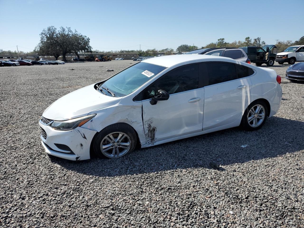 2017 CHEVROLET CRUZE LT