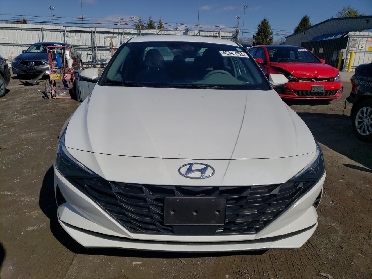 2022 HYUNDAI ELANTRA SE - Image 5