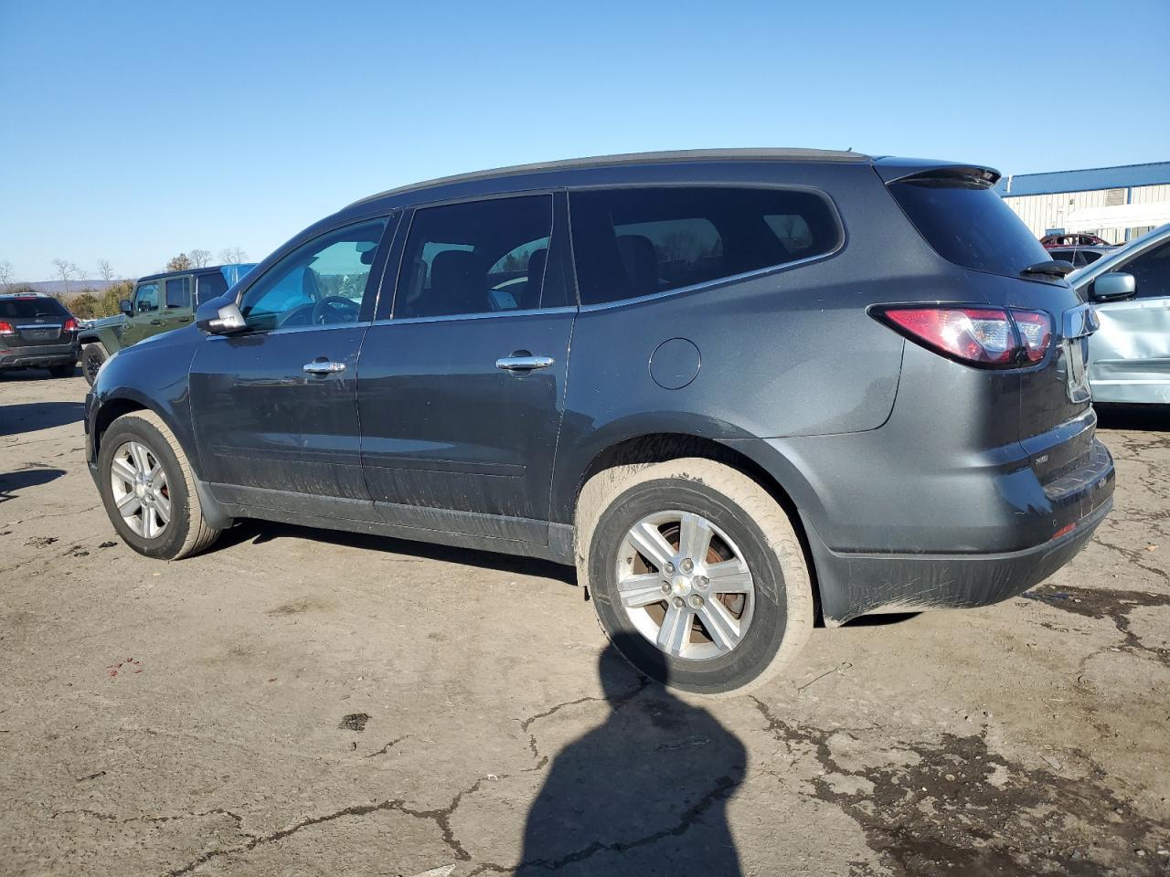 2014 CHEVROLET TRAVERSE L - Image 2