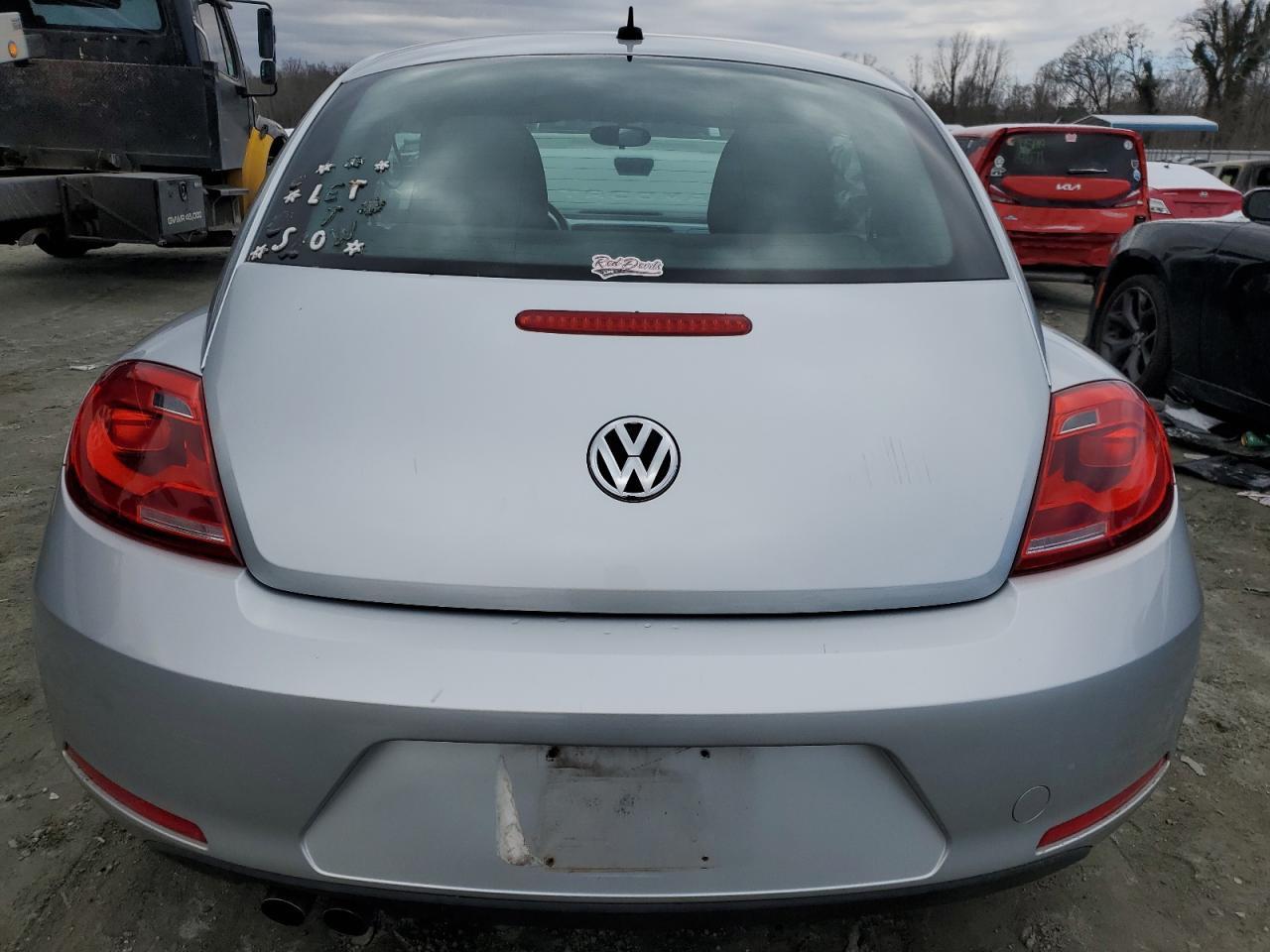 2012 VOLKSWAGEN BEETLE - Image 6