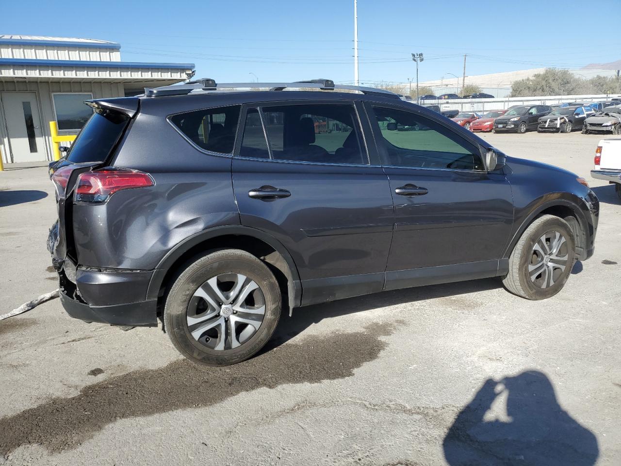2018 TOYOTA RAV4 LE - Image 3