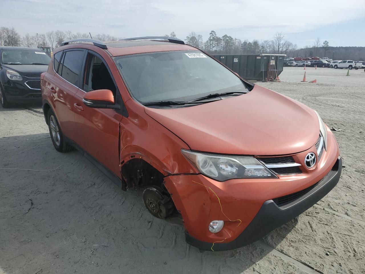 2015 TOYOTA RAV4 XLE - Image 4