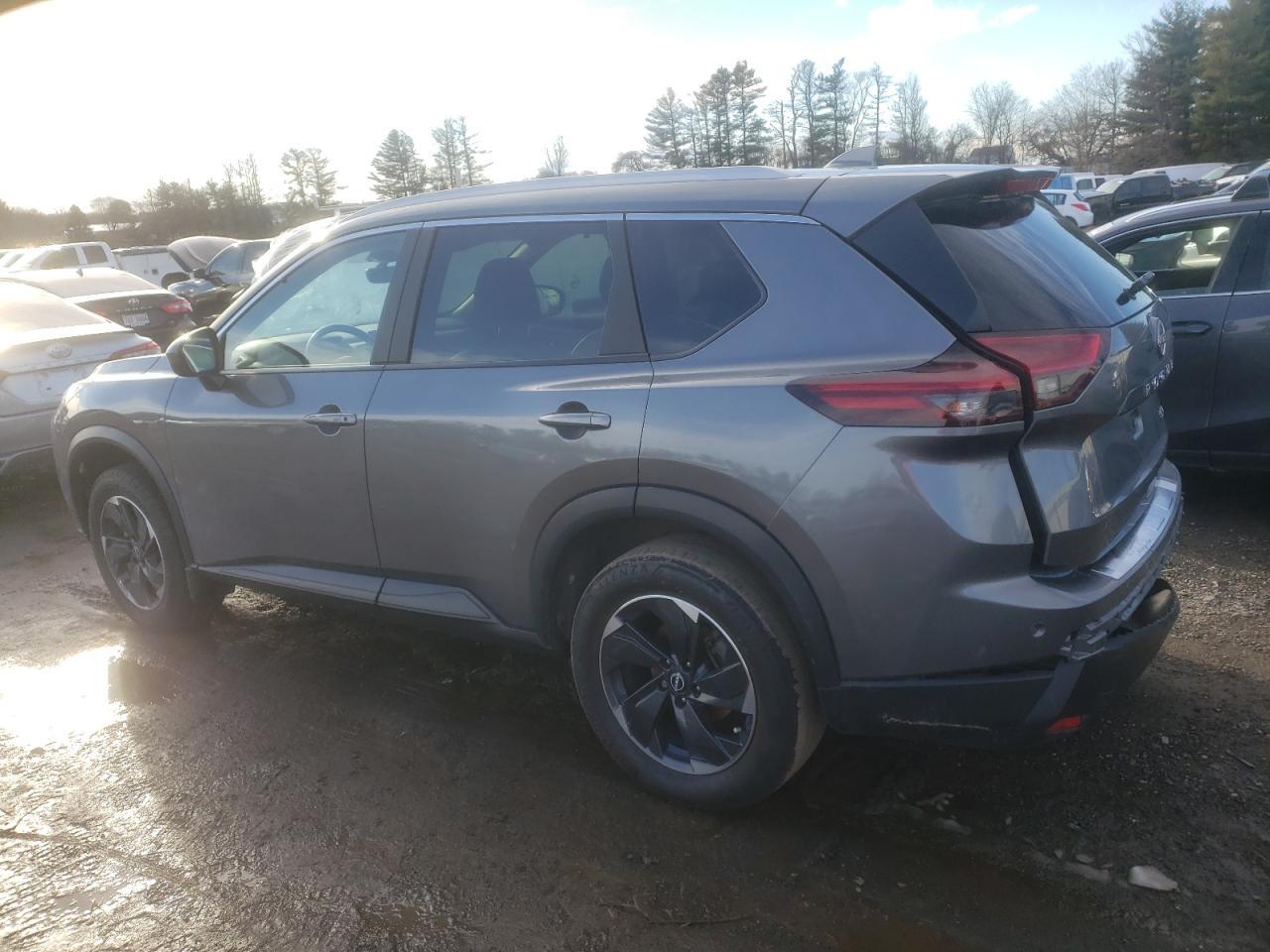 2024 NISSAN ROGUE SV - Image 2