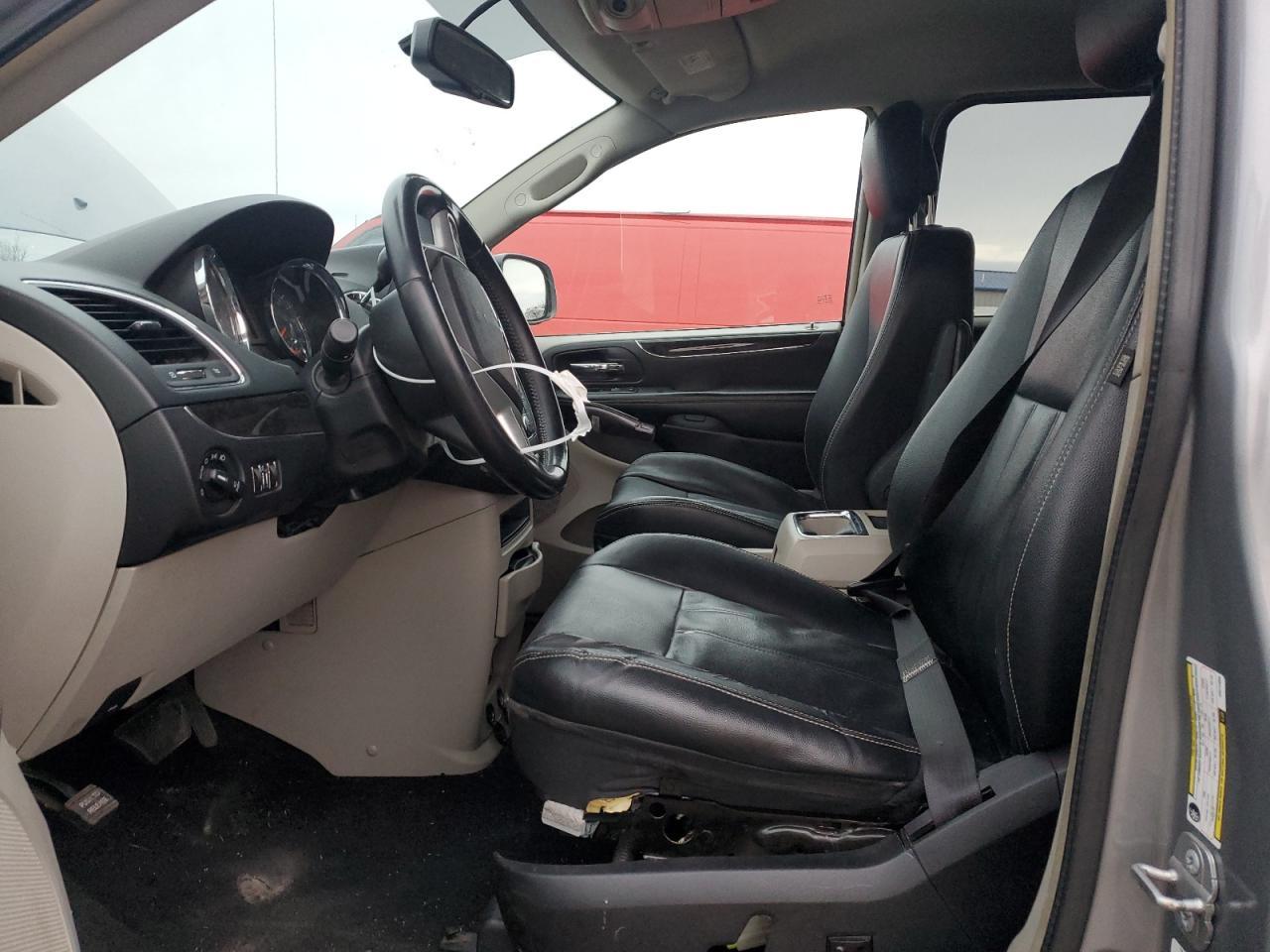2014 CHRYSLER TOWN & COU - Фото 7