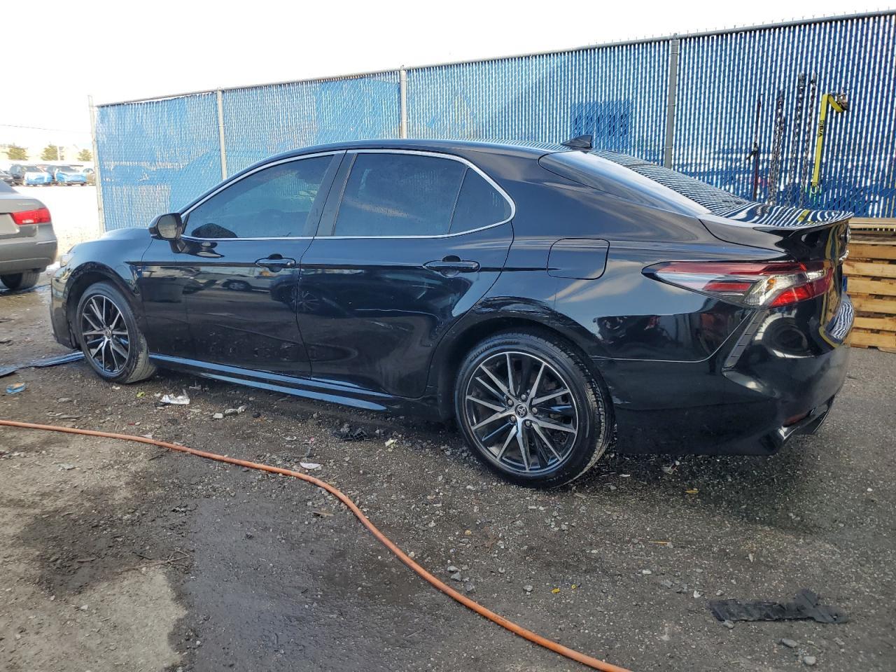 2021 TOYOTA CAMRY SE - Image 2