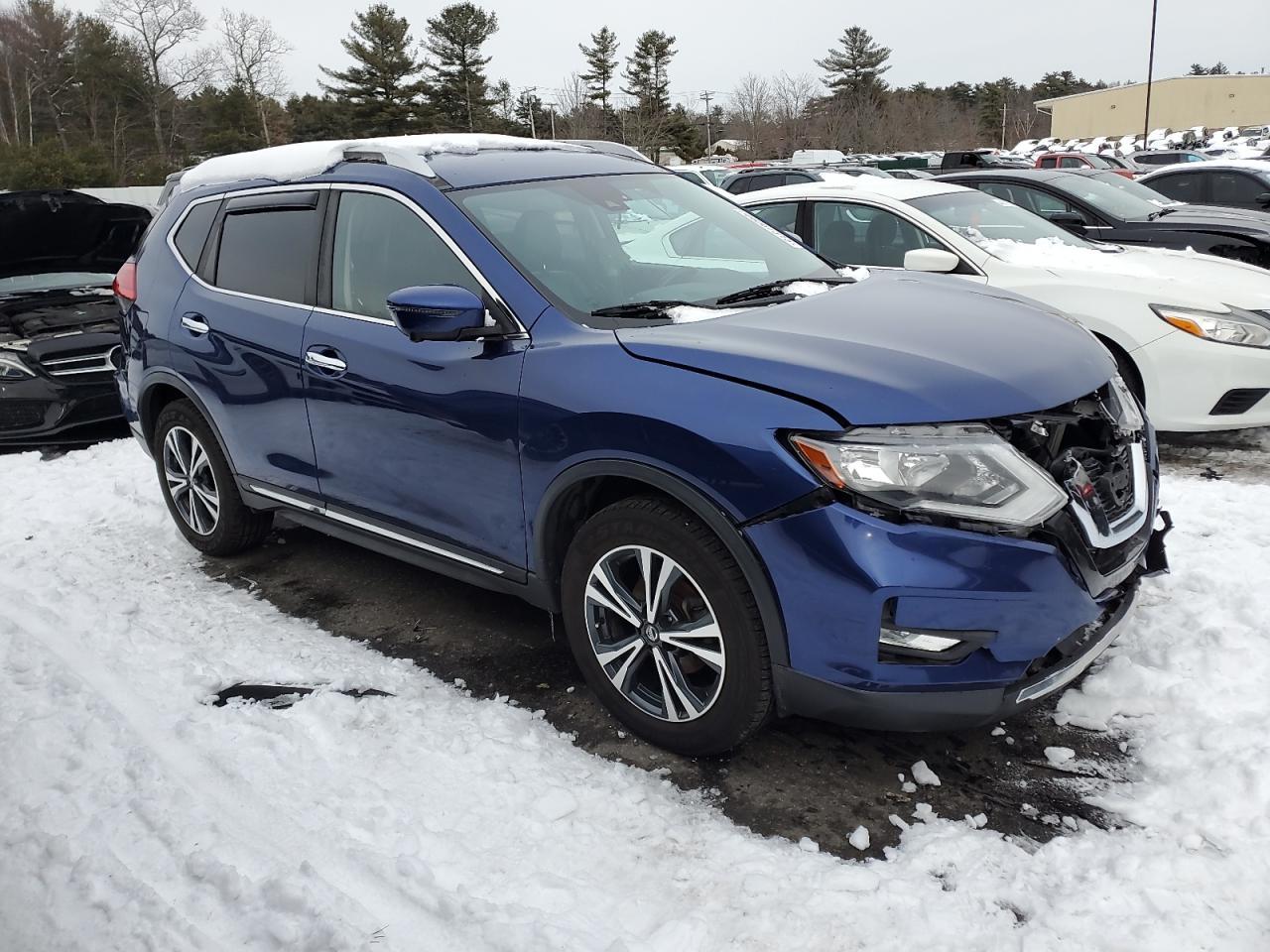 2017 NISSAN ROGUE S - Image 4