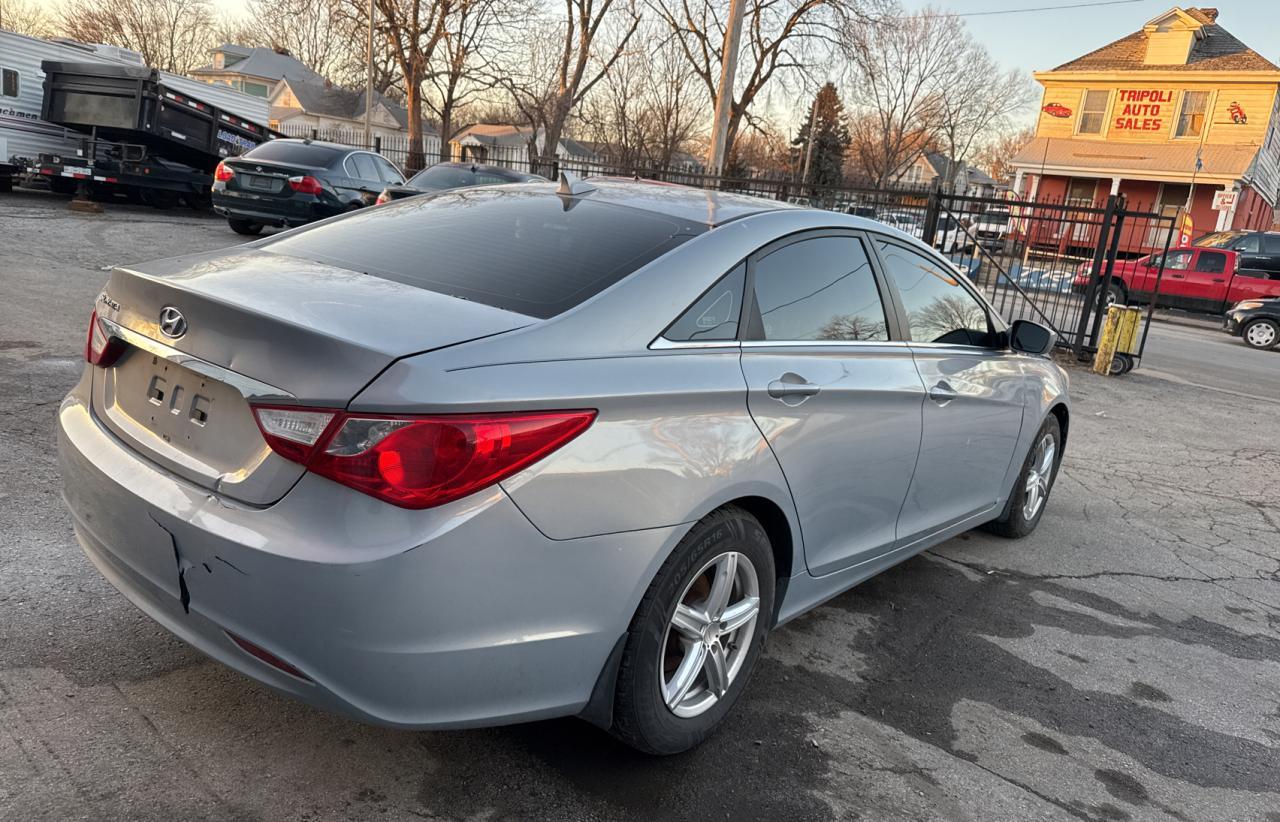 2011 HYUNDAI SONATA GLS - Image 4