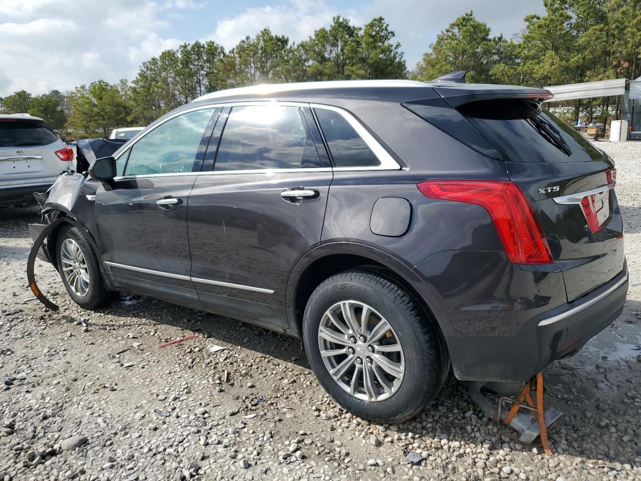 2019 CADILLAC XT5 LUXURY - Image 2