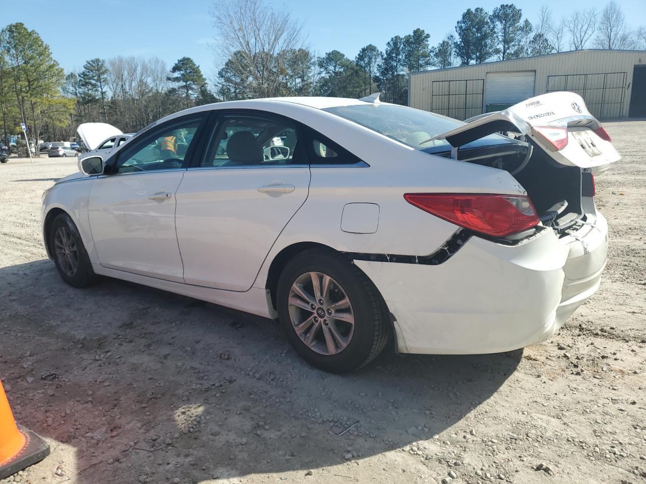 2013 HYUNDAI SONATA GLS - Image 2