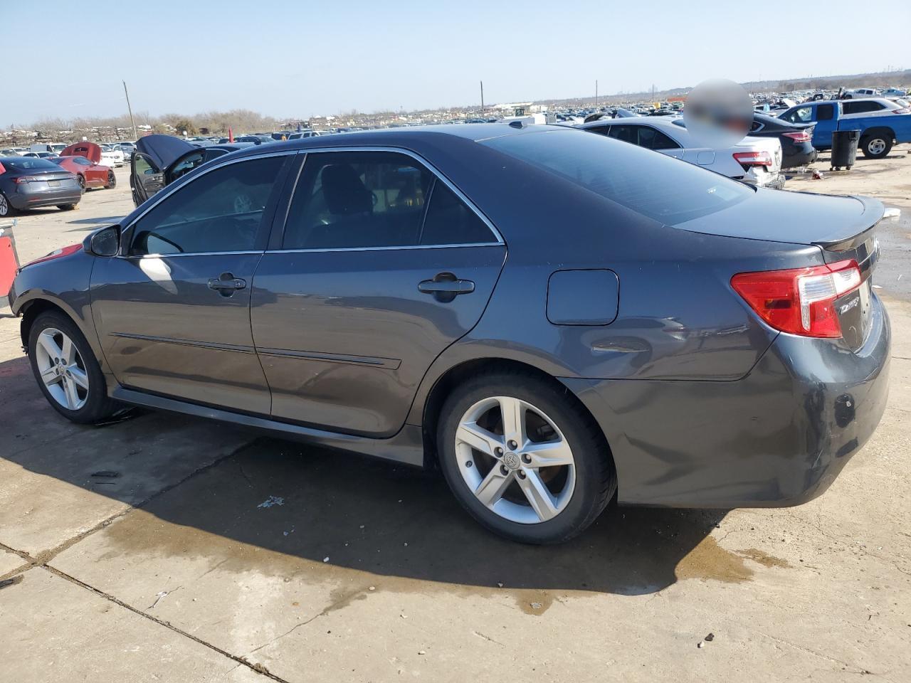2013 TOYOTA CAMRY L - Фото 2
