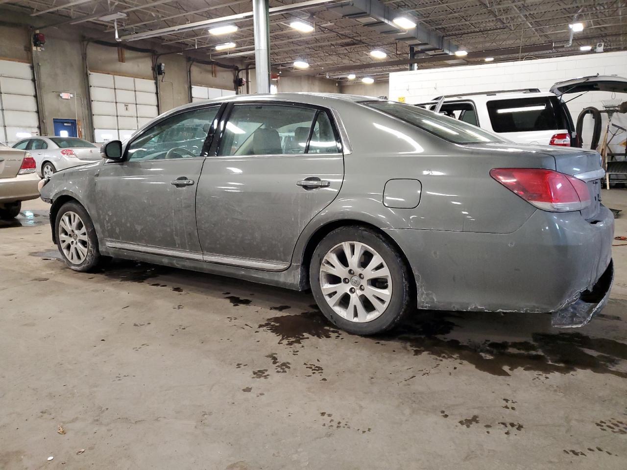 2011 TOYOTA AVALON BAS - Image 2