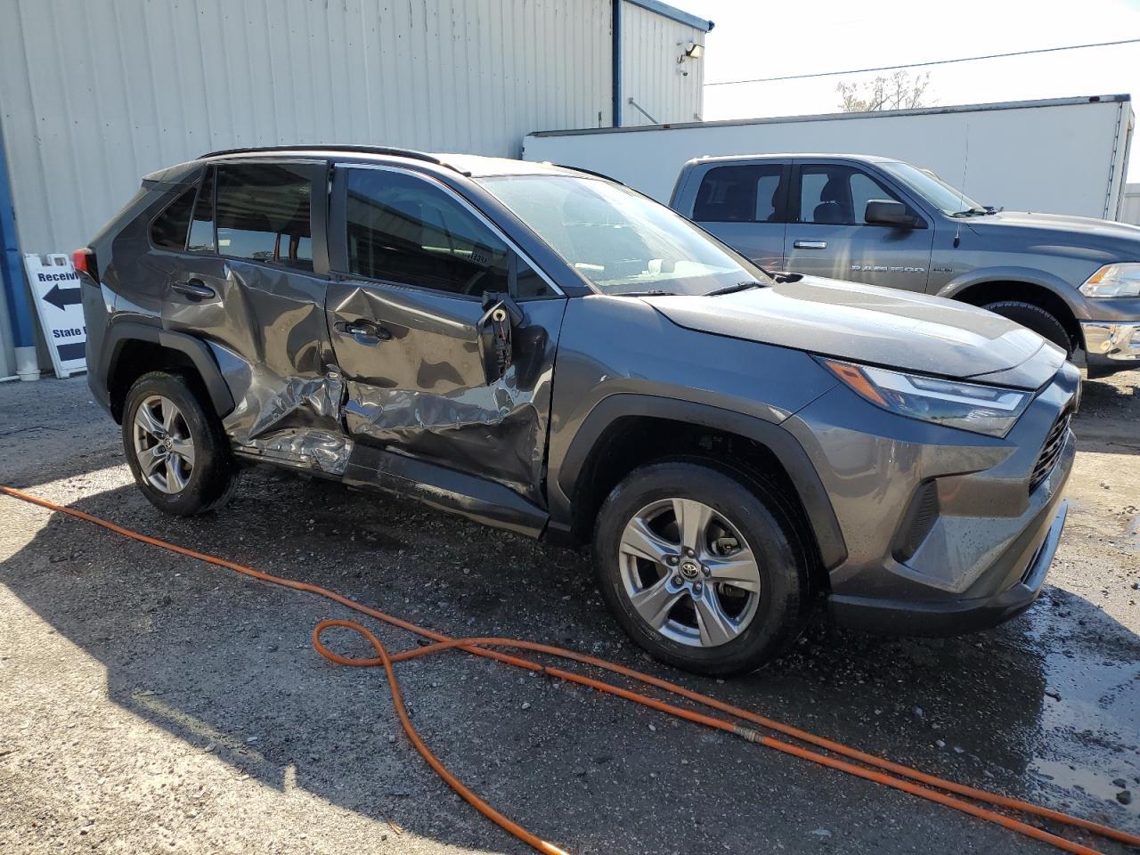 2022 TOYOTA RAV4 XLE - Image 4