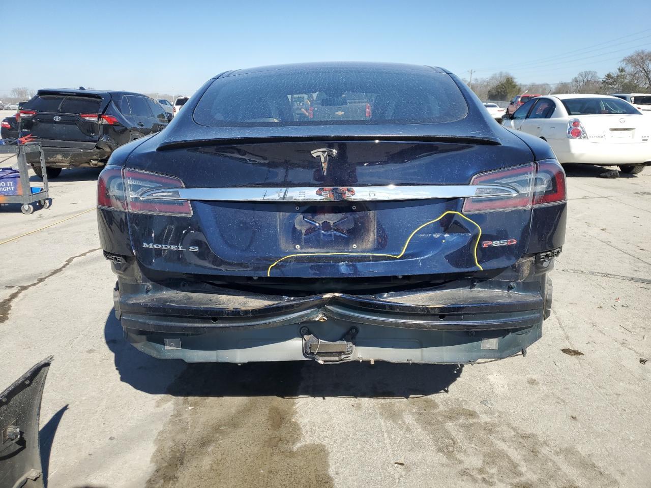 2015 TESLA MODEL S 85 - Image 6