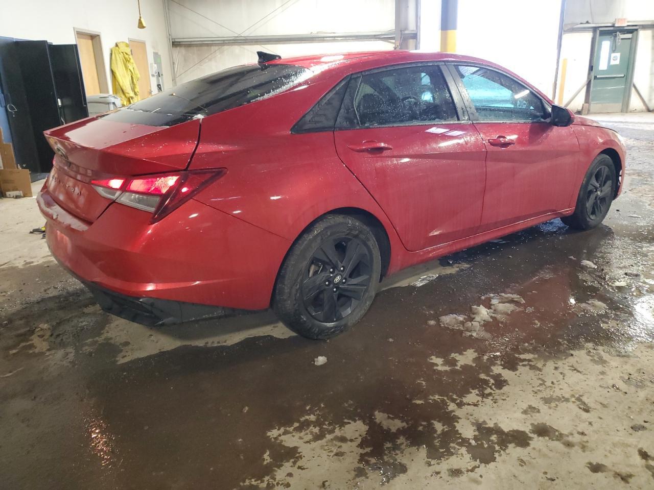 2023 HYUNDAI ELANTRA SE - Image 3