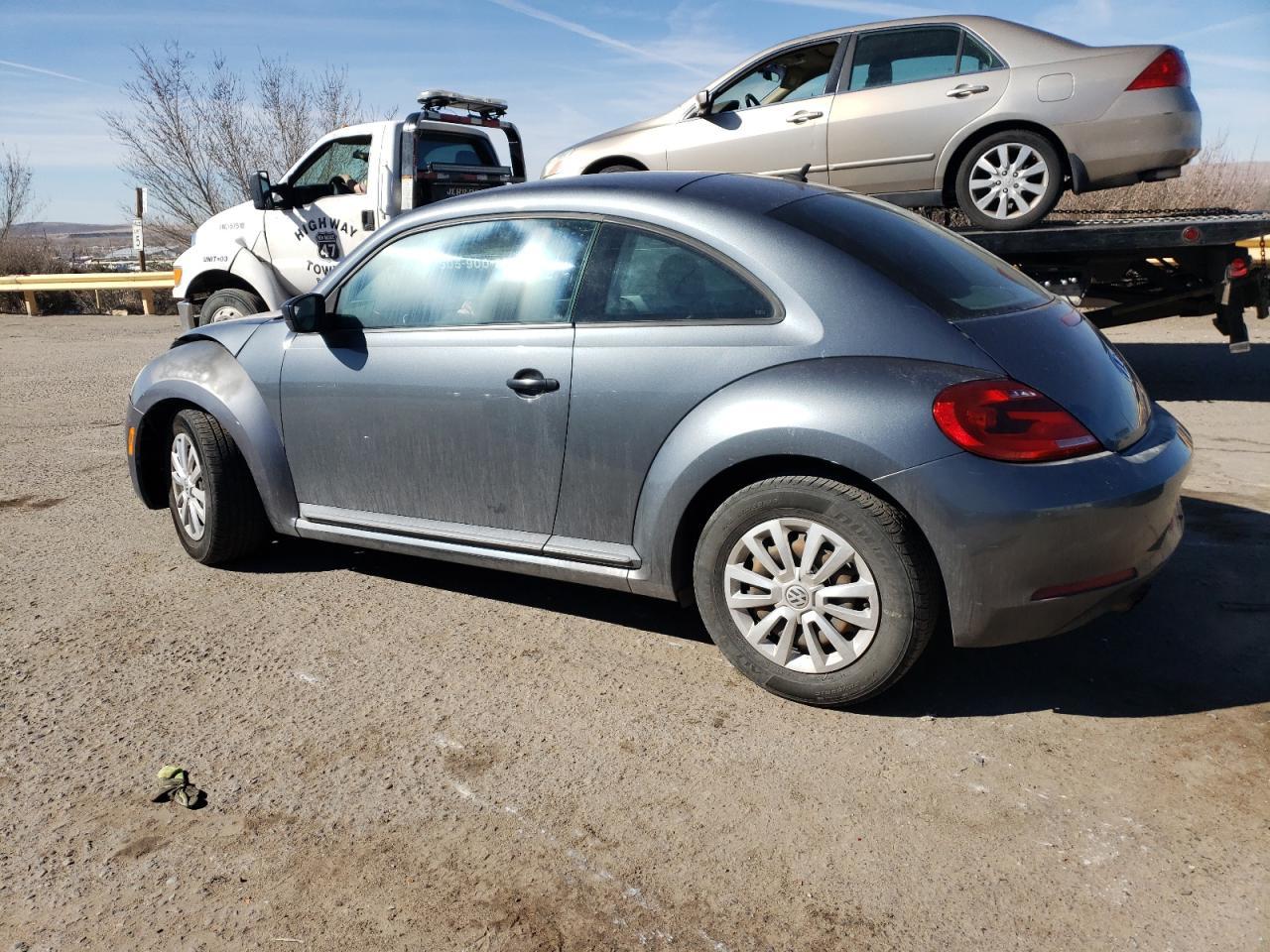 2012 VOLKSWAGEN BEETLE - Фото 2