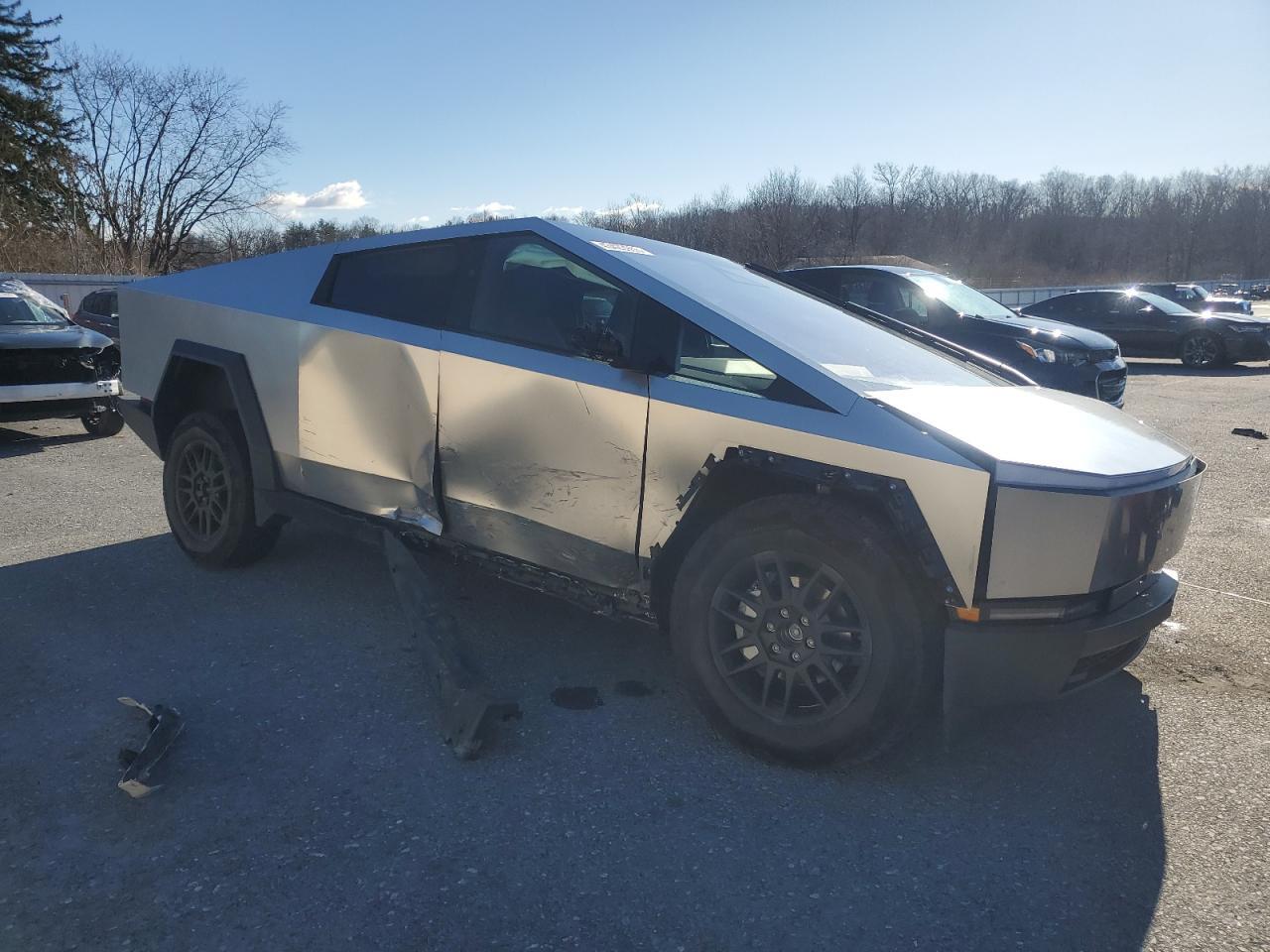 2024 TESLA CYBERTRUCK - Image 4