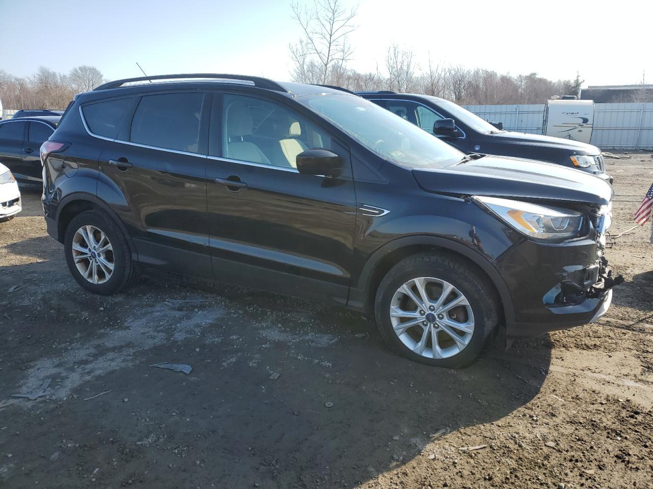 2017 FORD ESCAPE SE - Фото 4