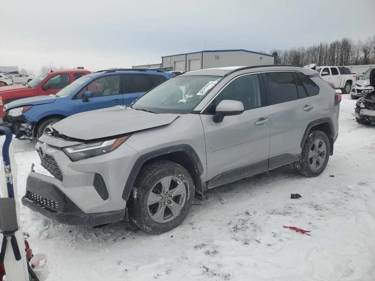 2022 TOYOTA RAV4 XLE