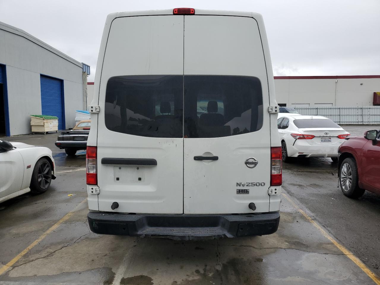 2015 NISSAN NV 2500 - Фото 6