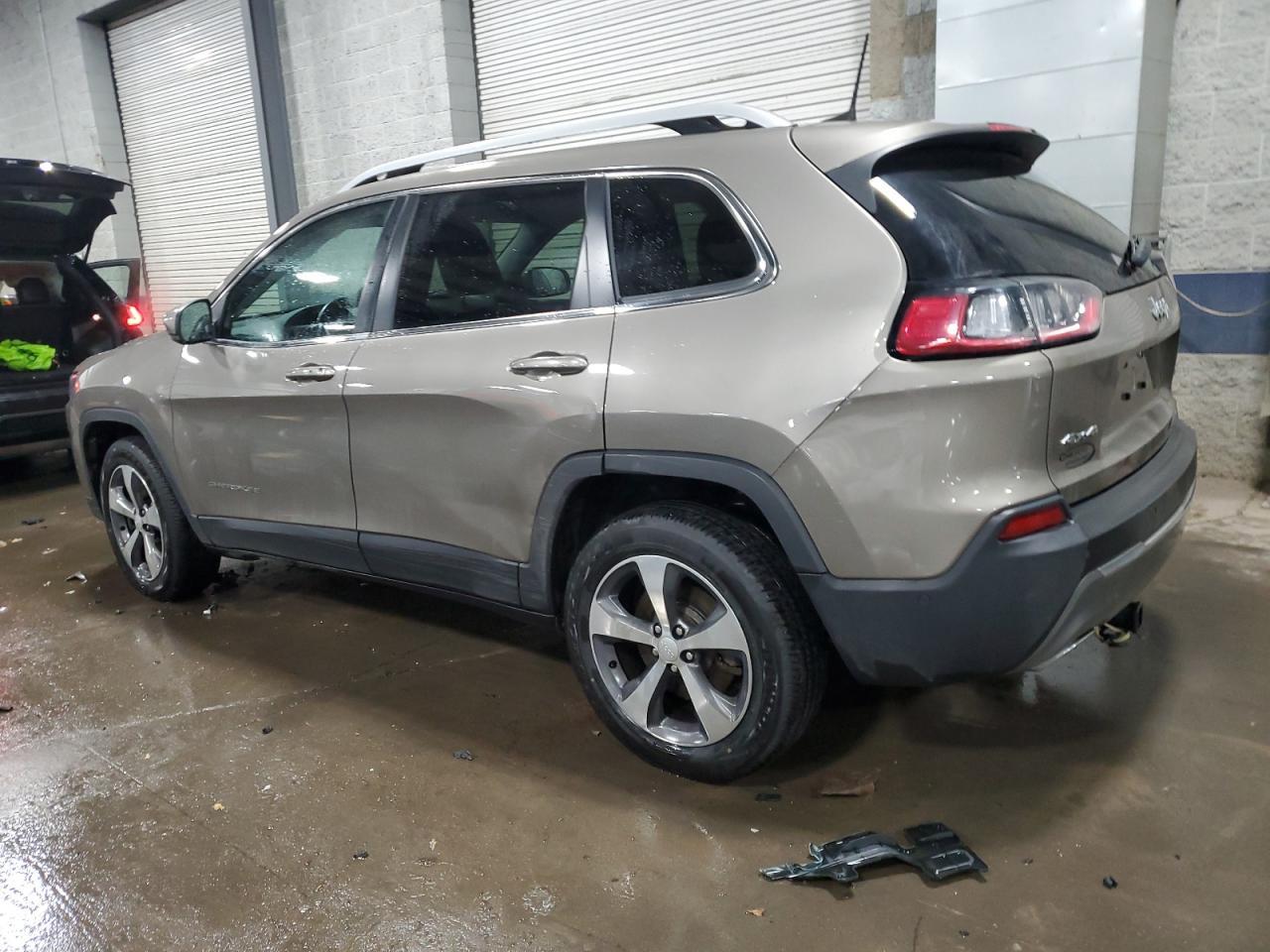 2019 JEEP CHEROKEE L - Image 2