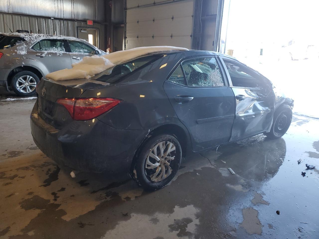 2018 TOYOTA COROLLA L - Фото 3