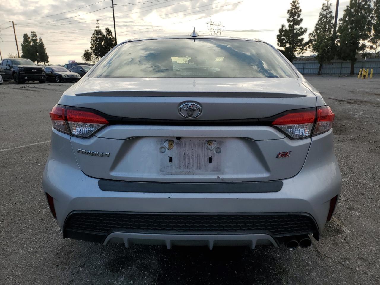 2020 TOYOTA COROLLA SE - Фото 6