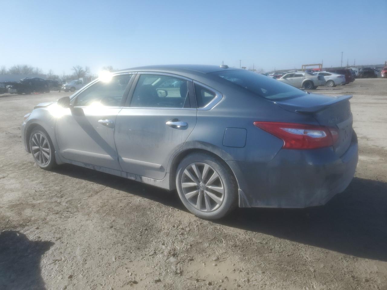 2017 NISSAN ALTIMA 2.5 - Фото 2
