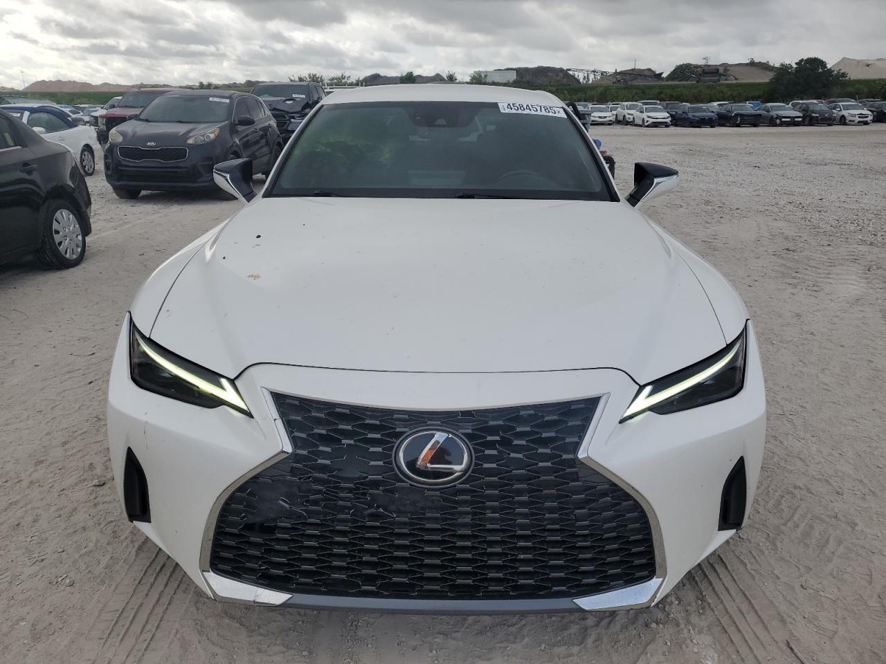 2021 LEXUS IS 300 - Фото 5