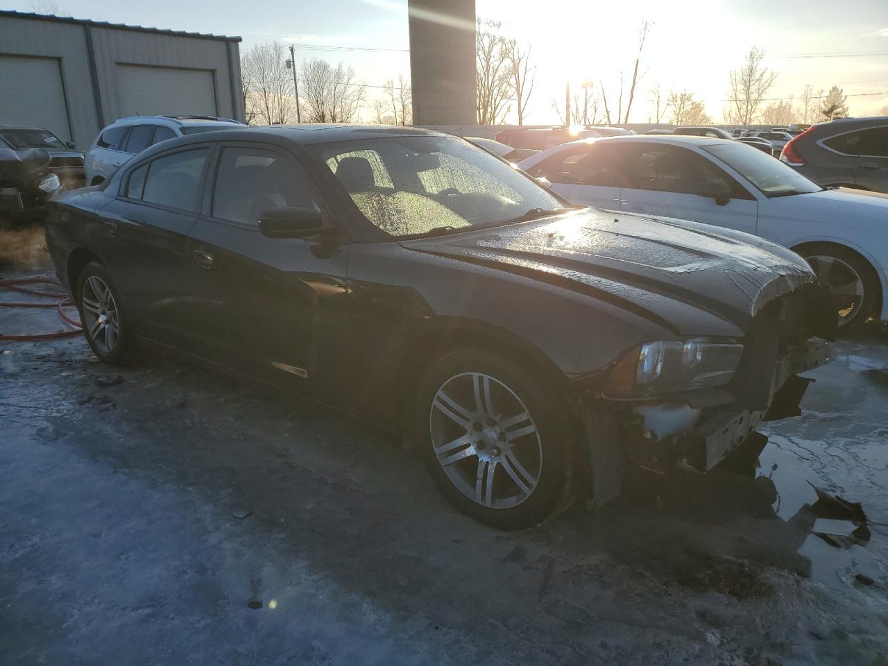 2014 DODGE CHARGER SX - Image 4